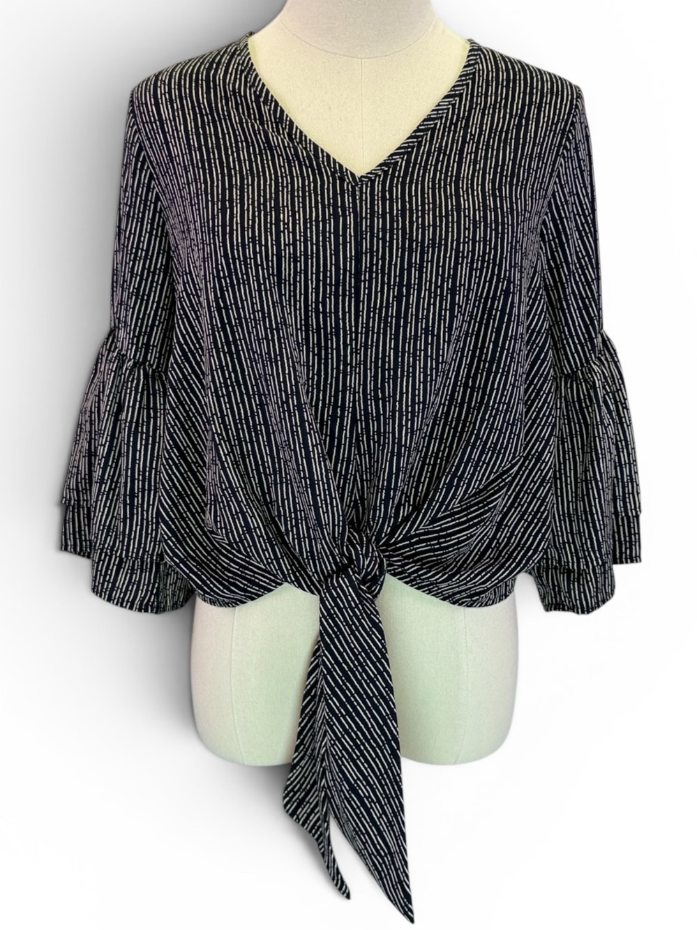 Tyche Women White Black Abstract Striped Tie Front Blouse Flutter Sleeves Size S